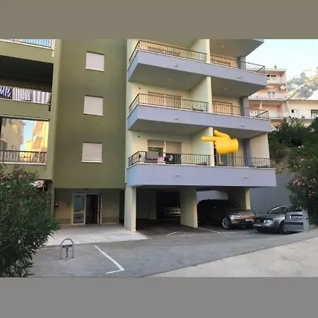 Appartement Modern New In *