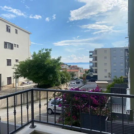 Modern New In * Makarska