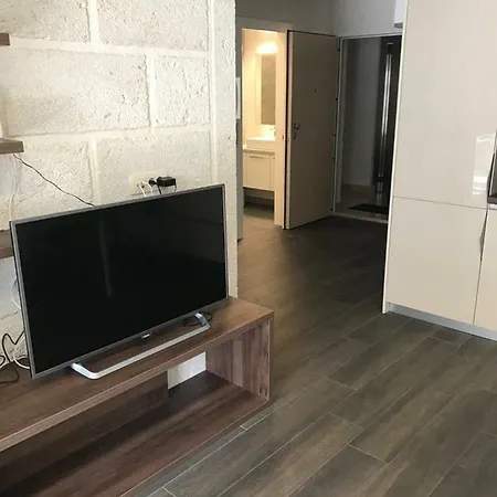 Modern New In * Makarska